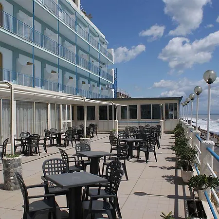 Hotel Kennedy 3*
