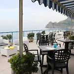 Kennedy Hotel SantʼAlessio Siculo