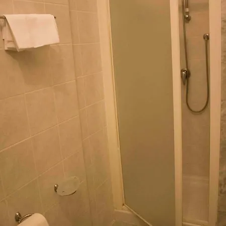 Hotel Kennedy 3*