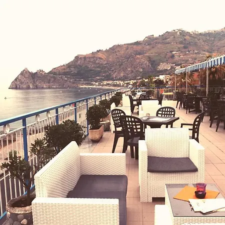 Ξενοδοχείο Kennedy SantʼAlessio Siculo