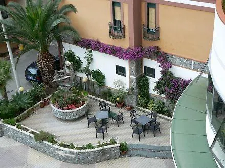 Kennedy Ξενοδοχείο 3*